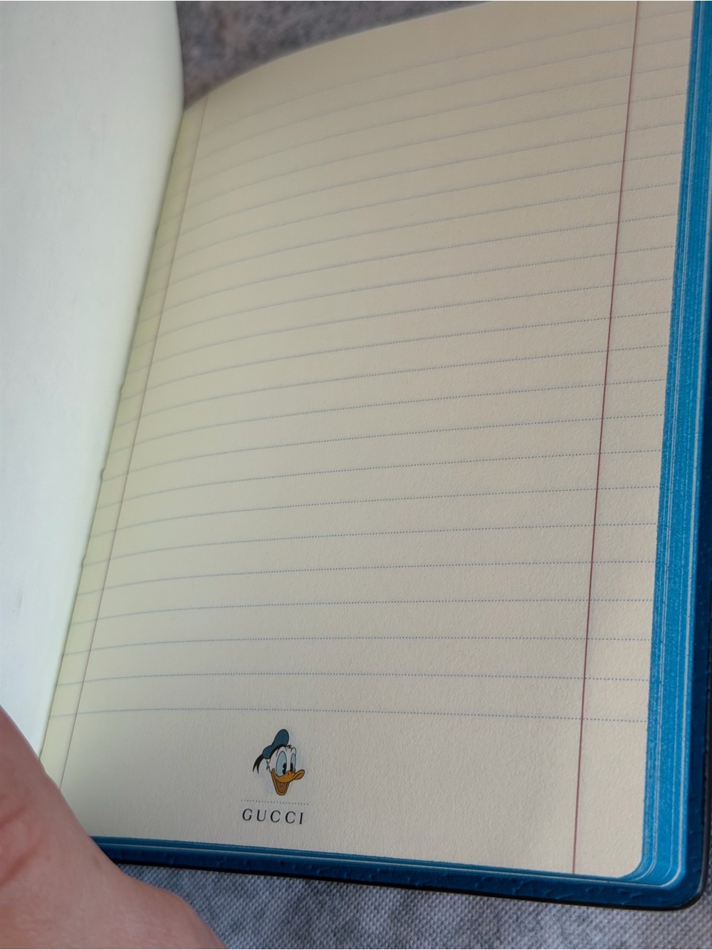 Gucci x Disney GG Supreme Donald Duck notebook - Picture 11 of 14